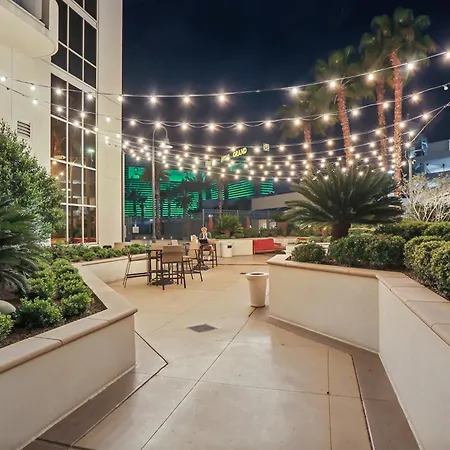 Mgm Signature Deluxe Balcony Strip View Suite-3